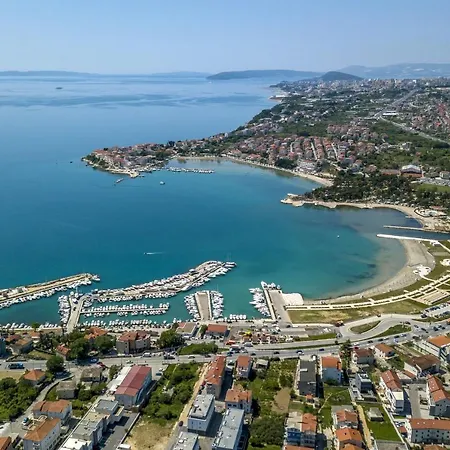 Family Friendly Seaside Podstrana, Split - 13725 Apartment *