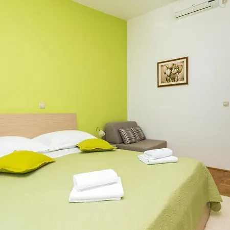 Family Friendly Seaside Podstrana, Split - 13725